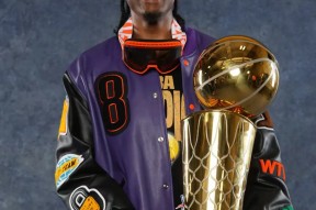 关于今晚俄克拉荷马雷霆调整名单以备NBA常规赛，调整名单环节打磨，悬念犹存，年轻球员得到机会的信息多米真人