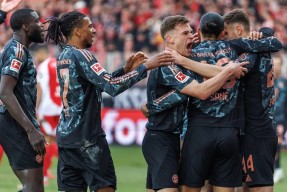 包含转会期体能课后；多特蒙德战术微调备战法甲；气氛紧张；阵容厚度经受考验的词条多米百家乐