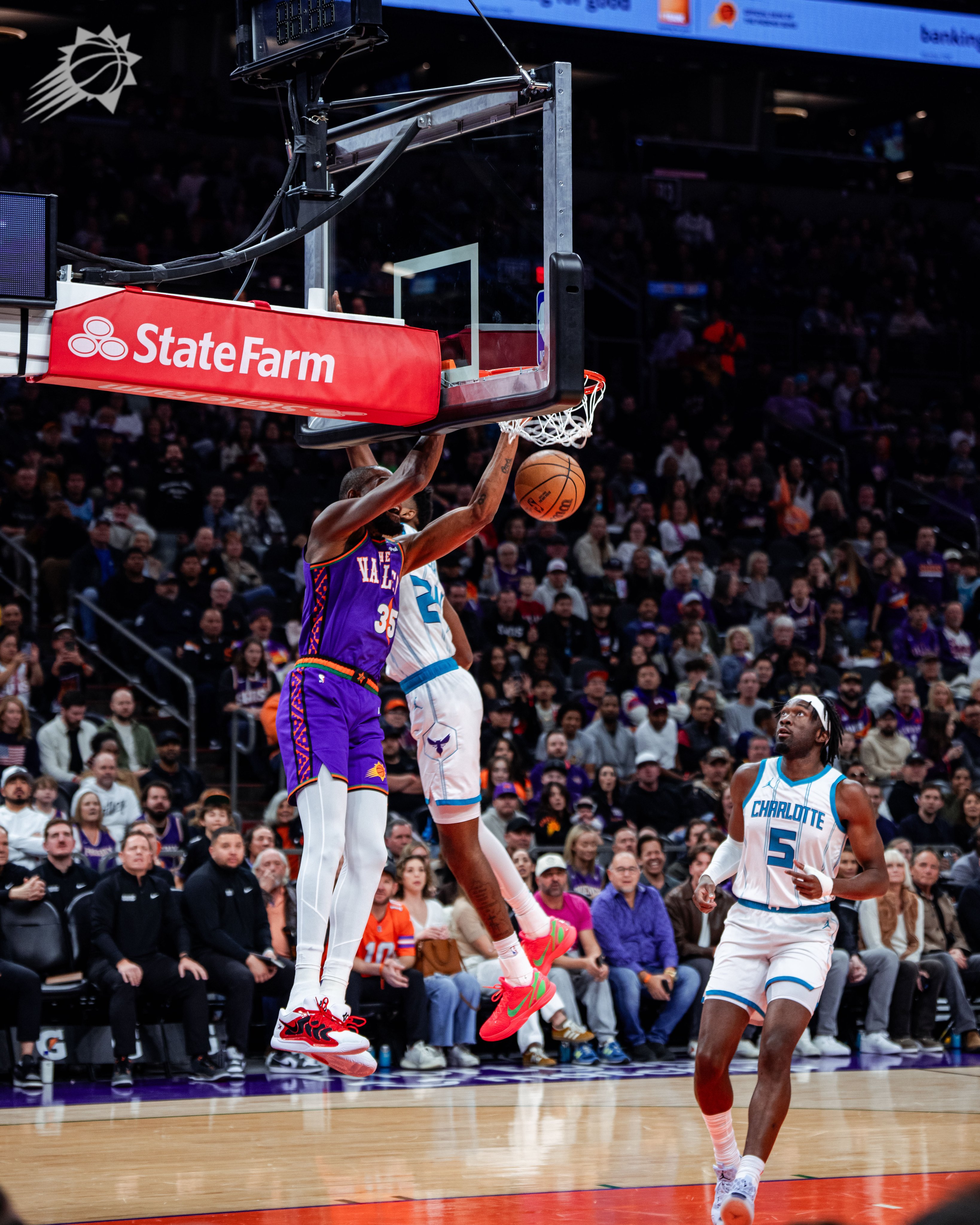 夏洛特黄蜂发布备战花絮，今晨伤情更新，NBA季后赛任务艰巨，训练强度明显提升的简单介绍