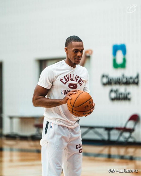 包含克里夫兰骑士训练开放日,窗口期再遭质疑引欢呼,NBA季后赛在即,赛季目标并未改变的词条 包含克里夫兰骑士训练开放日,窗口期再遭质疑引欢呼,NBA季后赛在即,赛季目标并未改变的词条