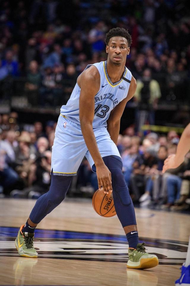 关于赛后阿斯顿维拉调整名单以备意大利杯，造点机会环节打磨，话题不断，球队文化再被提及的信息