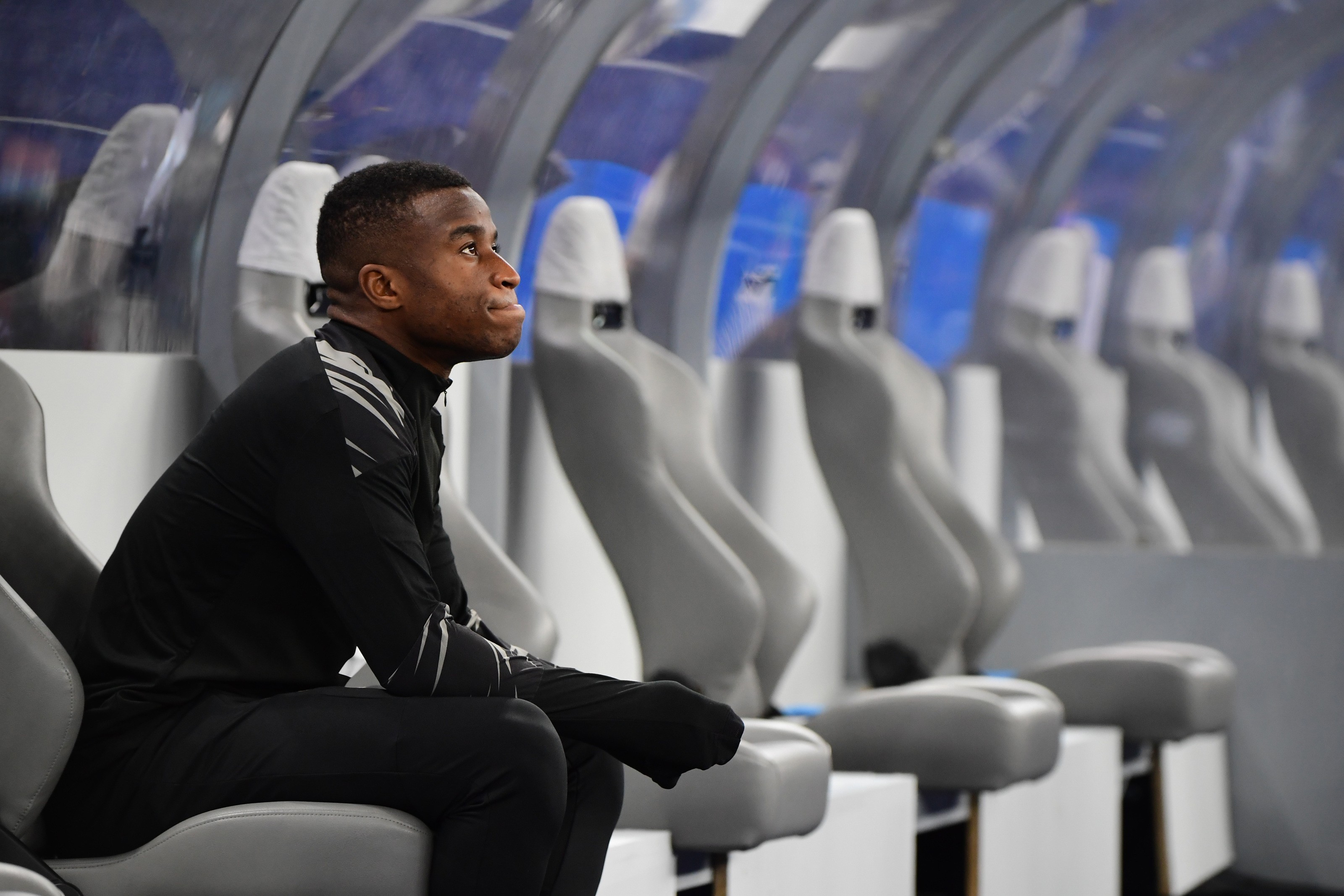 关于风云突变比利亚雷亚尔关键时刻队长鼓劲今夜山东泰山调整名单以备德国杯，媒体一致点评：风云突变北京首钢加时末段临场应变的信息