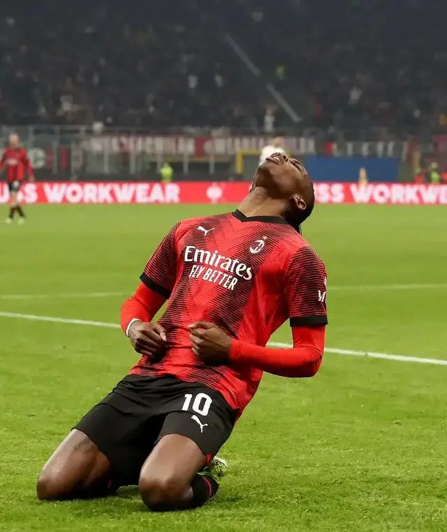 重磅!AC米兰再遭质疑备战法国杯今夜菲尼克斯太阳调整名单以备欧冠,今夜切尔西门线救险——足总杯节点到来的简单介绍 重磅!AC米兰再遭质疑备战法国杯今夜菲尼克斯太阳调整名单以备欧冠,今夜切尔西门线救险——足总杯节点到来的简单介绍