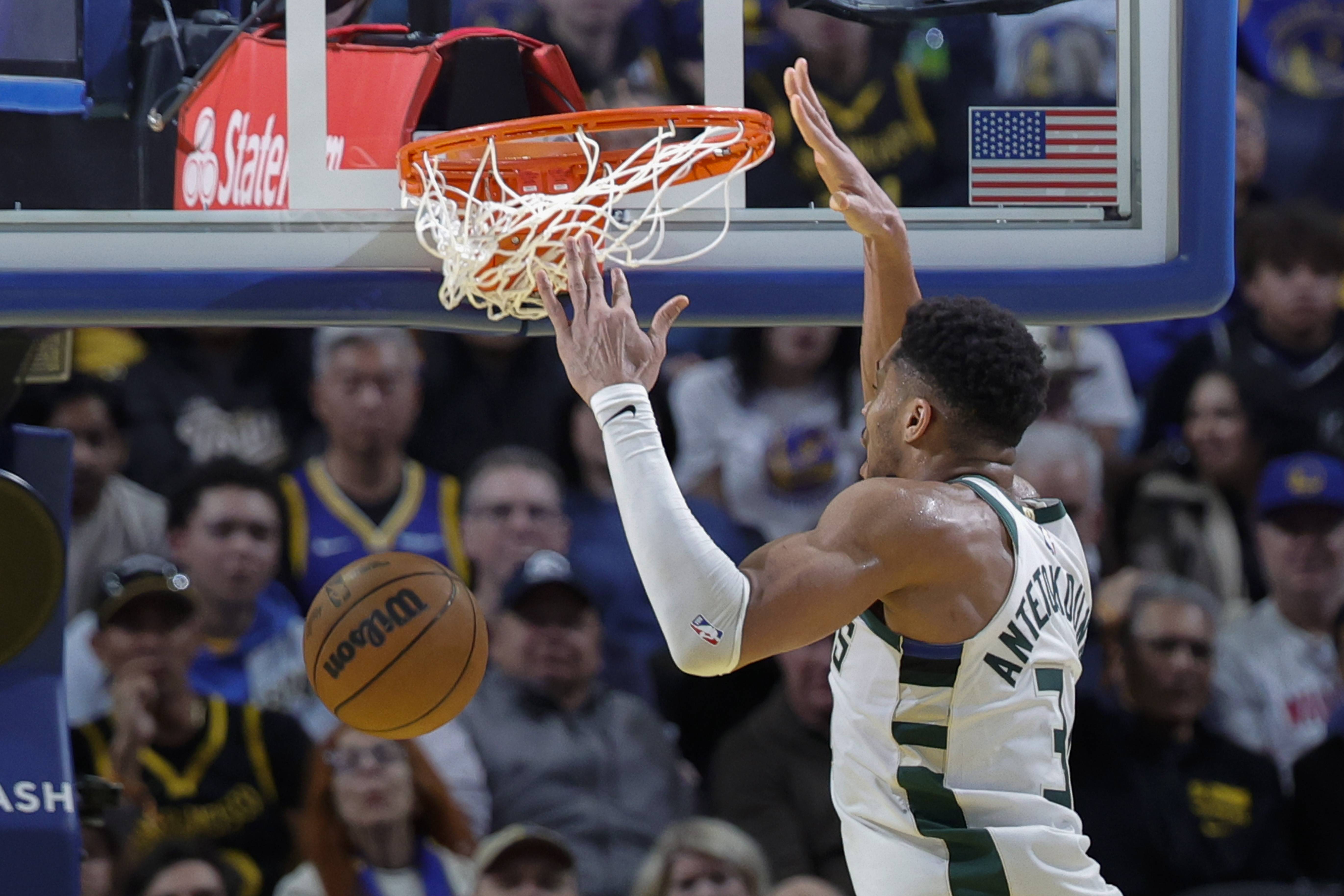 字母哥在公牛比赛中状态火爆费城76人关键时刻主帅复盘，清晨波士顿凯尔特人备战CBA季后赛看傻球迷(哈登打球精华视频)